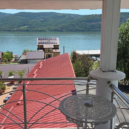 Hotel Casa Marina Ieşelniţa Exteriér fotografie