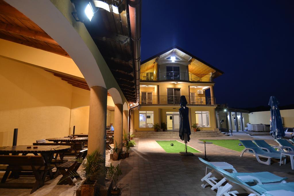 Hotel Casa Marina Ieşelniţa Exteriér fotografie