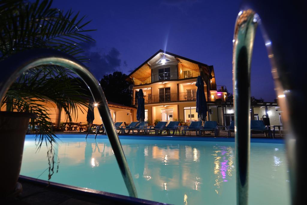 Hotel Casa Marina Ieşelniţa Exteriér fotografie