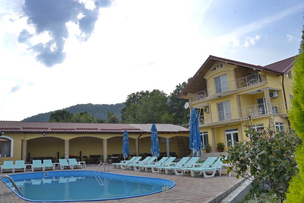Hotel Casa Marina Ieşelniţa Exteriér fotografie
