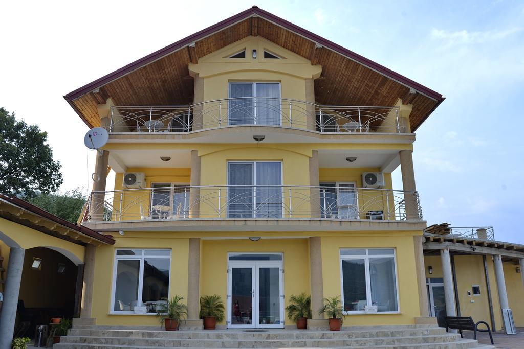 Hotel Casa Marina Ieşelniţa Exteriér fotografie