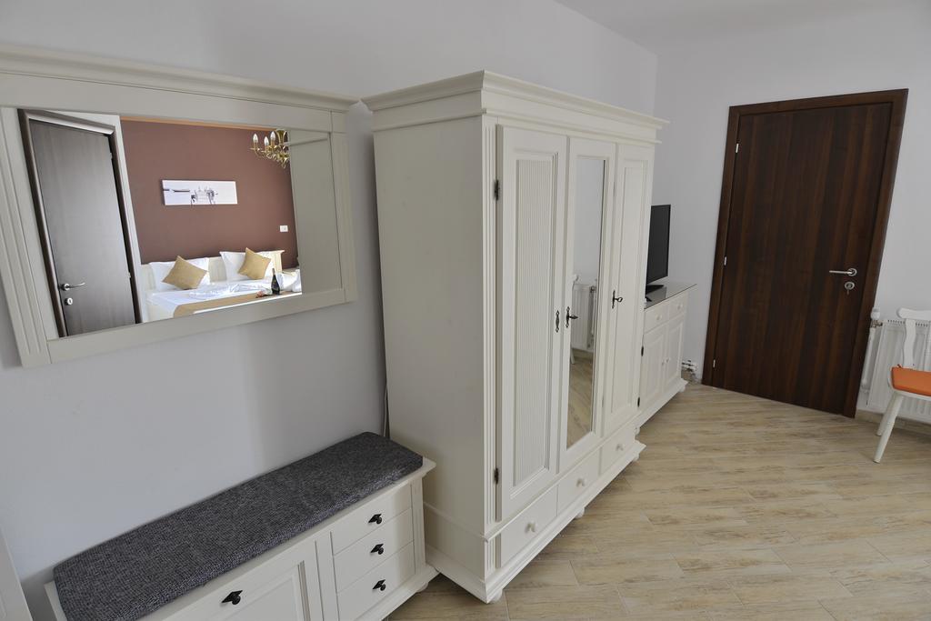Hotel Casa Marina Ieşelniţa Exteriér fotografie