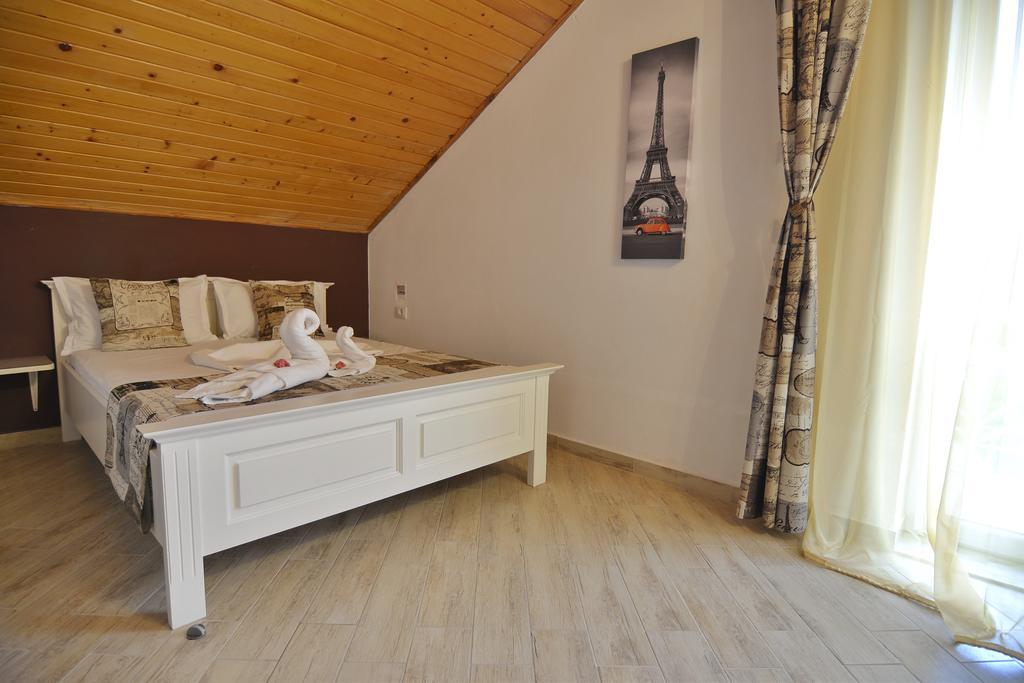 Hotel Casa Marina Ieşelniţa Exteriér fotografie