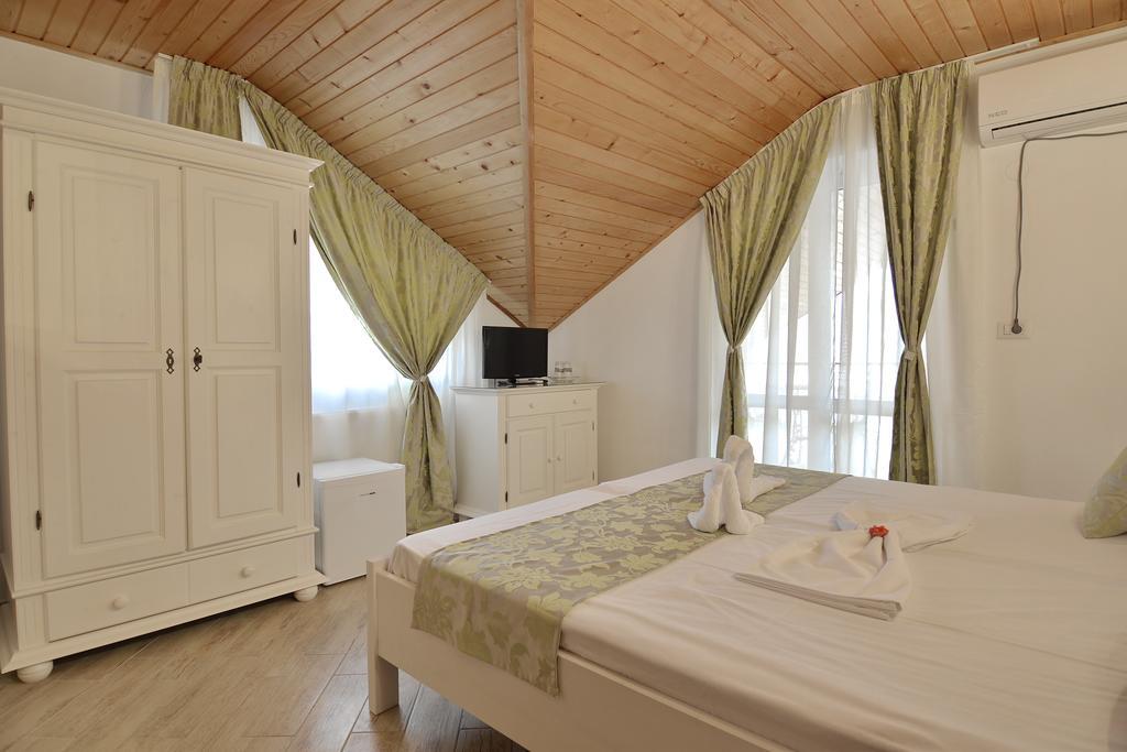 Hotel Casa Marina Ieşelniţa Exteriér fotografie
