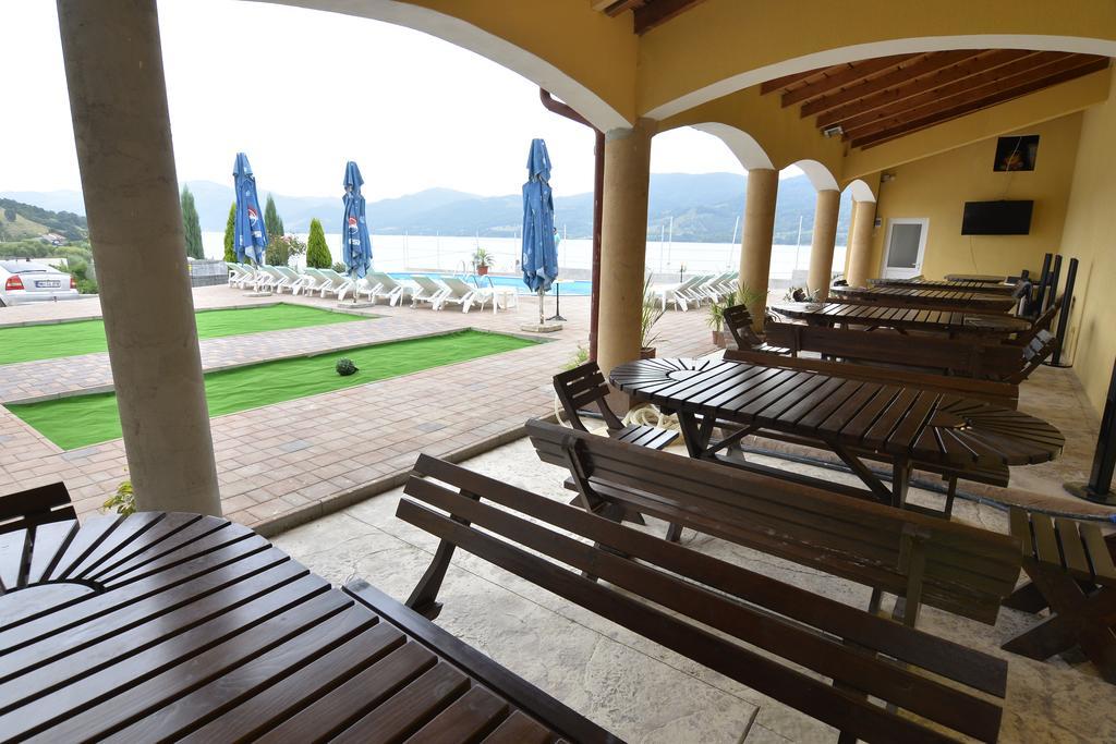 Hotel Casa Marina Ieşelniţa Exteriér fotografie