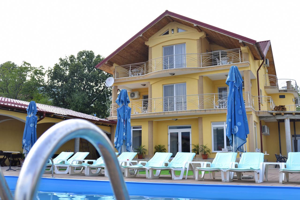 Hotel Casa Marina Ieşelniţa Exteriér fotografie