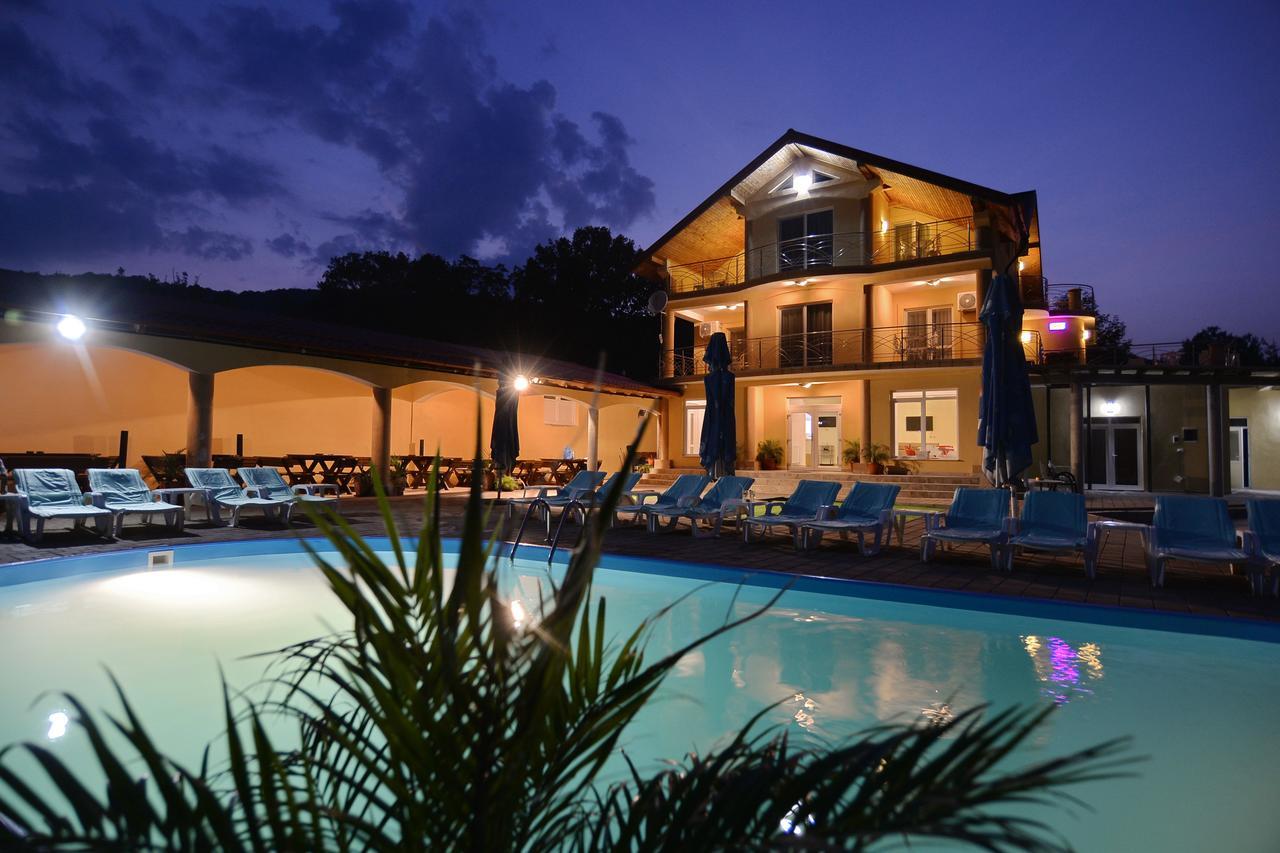 Hotel Casa Marina Ieşelniţa Exteriér fotografie